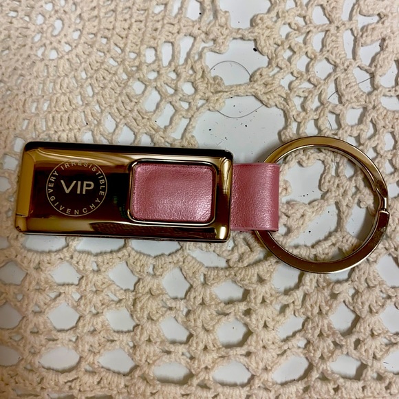 Rare Givenchy pen and keychain set - Picture 2 of 10